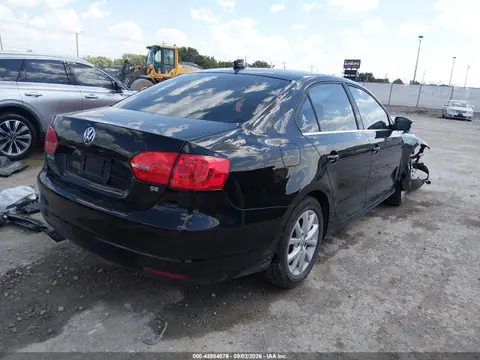 2014 Volkswagen Jetta 1.8t Se VIN 3VWB17AJ2EM375847 фото 4