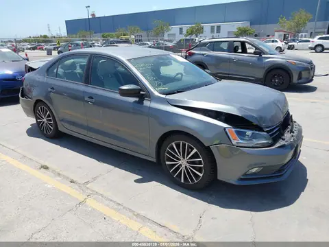 3VWD17AJ6GM418548 — 2016 Volkswagen Jetta 1.8T Sport, Передняя часть (Front & Rear), фото до ремонта
