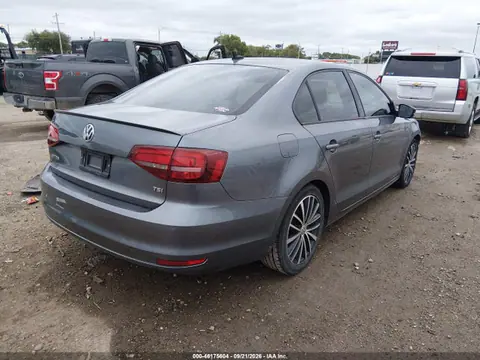 2016 Volkswagen Jetta 1.8t Sport VIN 3VWD17AJ8GM291155 фото 4