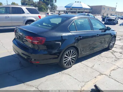 2016 Volkswagen Jetta 1.8t Sport VIN 3VWD17AJ1GM337697 фото 4