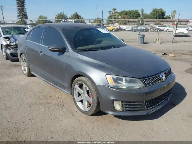 3VW4T7AJ1EM245190 — 2014 Volkswagen Jetta GLI, Передняя часть (Front End), фото до ремонта
