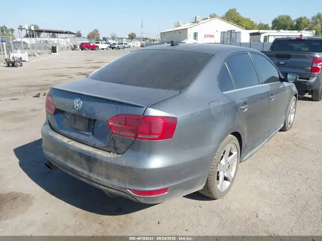 3VW4T7AJ1EM245190 — 2014 Volkswagen Jetta GLI, фото 4 с аукциона IAAI 13.10.2026, Передняя часть