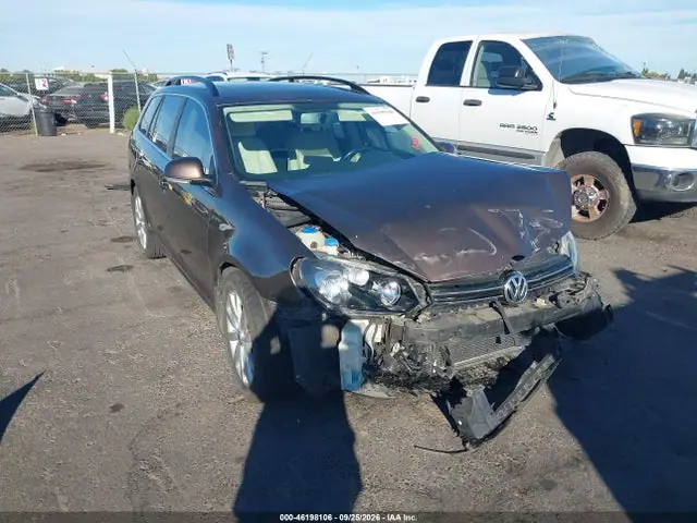 3VWPL7AJ7EM617175 Volkswagen Jetta Sportwagen 2.0L Tdi 2014 — повреждение Передняя часть, фото до ремонта