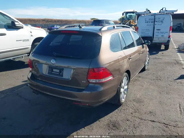 3VWPL7AJ7EM617175 — 2014 Volkswagen Jetta Sportwagen 2.0L Tdi, фото 4 с аукциона IAAI 14.10.2026, Передняя часть