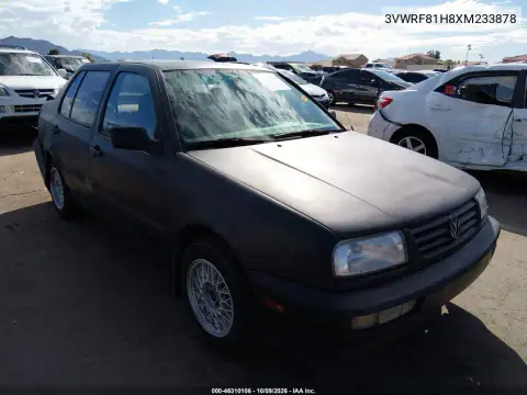 3VWRF81H8XM233878 — 1999 Volkswagen Jetta, Справа сзади, фото до ремонта