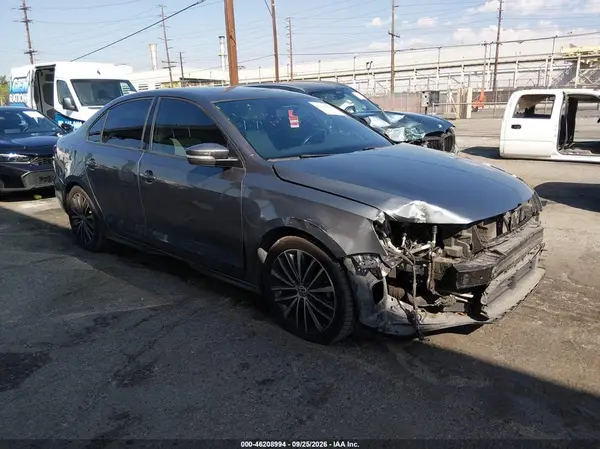 3VWD17AJ5GM238655 — 2016 Volkswagen Jetta, Передняя часть (Front End), фото до ремонта