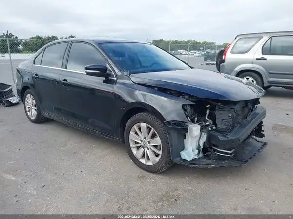 3VWD67AJ3GM378916 — 2016 Volkswagen Jetta, Передняя часть (Front End), фото до ремонта