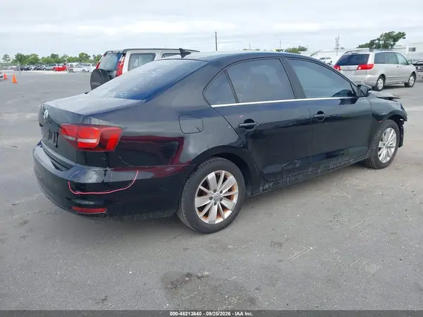 3VWD67AJ3GM378916 — 2016 Volkswagen Jetta, фото 4 с аукциона IAAI, Передняя часть