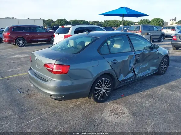 3VWD17AJ8GM259466 — 2016 Volkswagen Jetta, фото 4 с аукциона IAAI, Правый бок