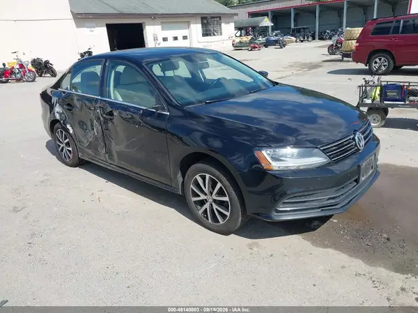 3VWB67AJXHM300061 Volkswagen Jetta 2017 — повреждение Правый бок, фото до ремонта