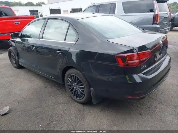 3VW167AJ1HM407687 — 2017 Volkswagen Jetta, фото 3 с аукциона IAAI 08.10.2026, Передняя часть