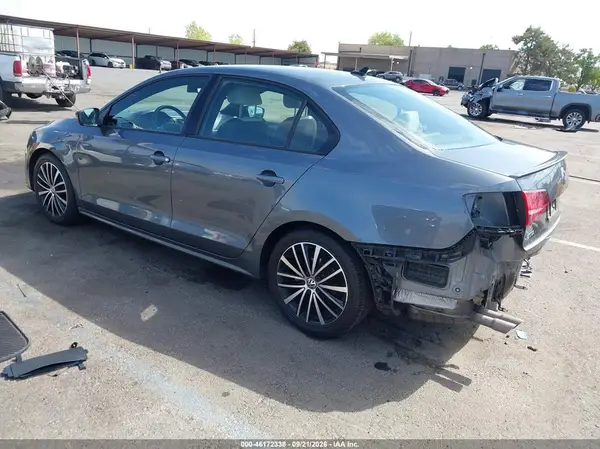 3VWD17AJXHM301816 — 2017 Volkswagen Jetta, фото 3 с аукциона IAAI 14.10.2026, Задняя часть справа