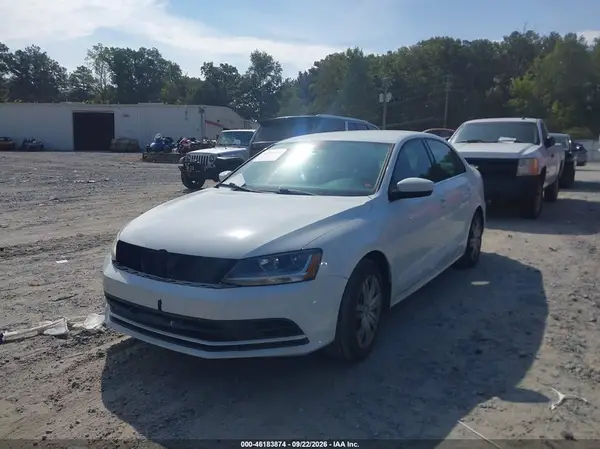3VW2B7AJ3HM214070 — 2017 Volkswagen Jetta, фото 2 с аукциона IAAI, Передняя часть