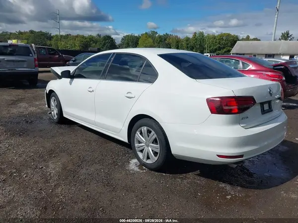 3VW2B7AJ1HM266085 — 2017 Volkswagen Jetta, фото 3 с аукциона IAAI, Передняя часть