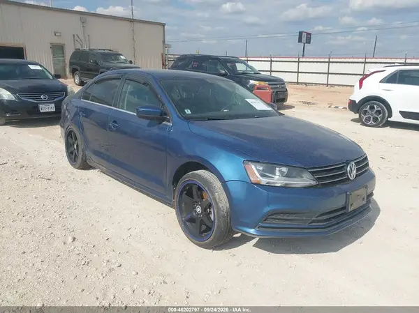 3VW2B7AJ2HM412400 — 2017 Volkswagen Jetta, Передняя часть слева (Left Front), фото до ремонта