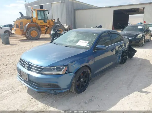 3VW2B7AJ2HM412400 — 2017 Volkswagen Jetta, фото 2 с аукциона IAAI, Передняя часть слева