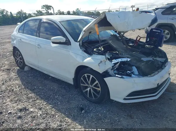 3VWDB7AJ6HM319825 — 2017 Volkswagen Jetta, Повреждения со всех сторон (All Over), фото до ремонта