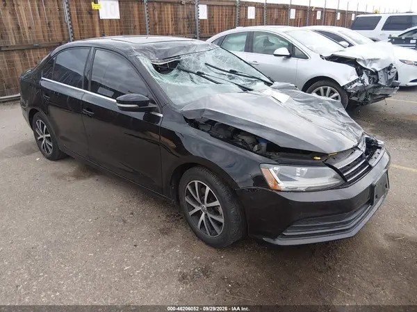 3VWDB7AJ6HM291878 — 2017 Volkswagen Jetta, Передняя часть (Front End), фото до ремонта