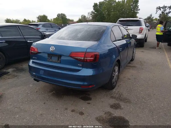 3VW167AJXHM345495 — 2017 Volkswagen Jetta, фото 4 с аукциона IAAI, Передняя часть
