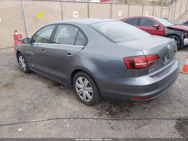 3VW2B7AJ1HM287843 — 2017 Volkswagen Jetta, фото 3 с аукциона IAAI, Передняя часть