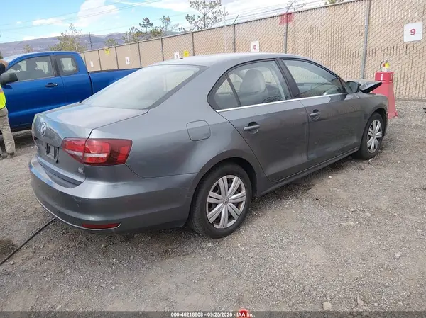 3VW2B7AJ1HM287843 — 2017 Volkswagen Jetta, фото 4 с аукциона IAAI, Передняя часть