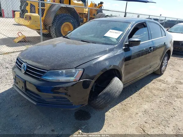 3VW2B7AJ7HM320358 — 2017 Volkswagen Jetta, фото 2 с аукциона IAAI, Передняя часть слева