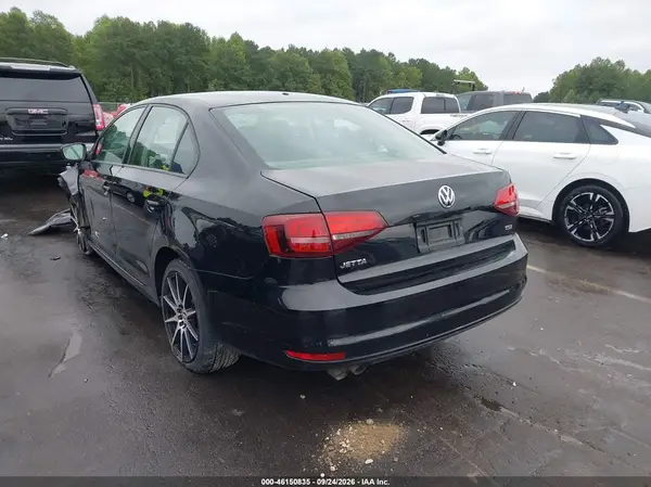 3VW2B7AJXJM241241 — 2018 Volkswagen Jetta, фото 3 с аукциона IAAI, Передняя часть слева