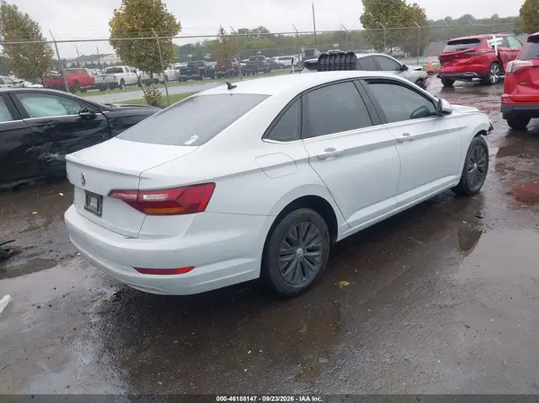 3VWN57BU2KM102381 — 2019 Volkswagen Jetta, фото 4 с аукциона IAAI, Передняя часть