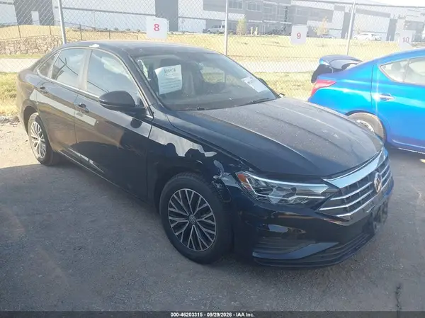 3VWCB7BU8KM231323 — 2019 Volkswagen Jetta, Передняя часть справа (Right Front), фото до ремонта