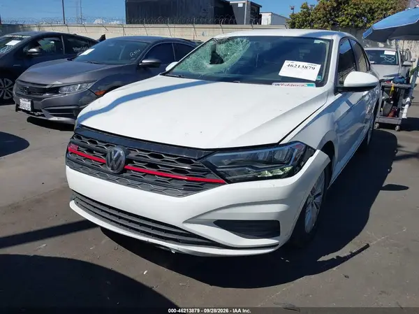 3VWC57BU8KM013440 — 2019 Volkswagen Jetta, фото 2 с аукциона IAAI, Правый бок