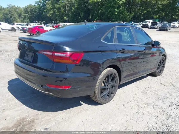 3VWC57BU5KM027263 — 2019 Volkswagen Jetta, фото 4 с аукциона IAAI, Крыша
