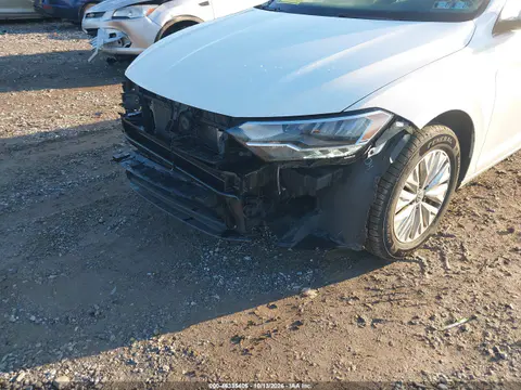 3VWC57BU7KM250680 — 2019 Volkswagen Jetta, Передняя часть, фото до ремонта