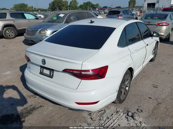3VWC57BU9LM080615 — 2020 Volkswagen Jetta, фото 4 с аукциона IAAI 13.10.2026, Правый бок
