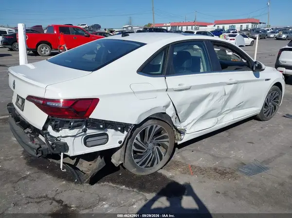 3VWE57BU3LM082563 — 2020 Volkswagen Jetta, фото 4 с аукциона IAAI, Естественный износ