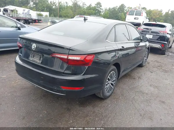3VWC57BU3MM027104 — 2021 Volkswagen Jetta, фото 4 с аукциона IAAI, Передняя часть