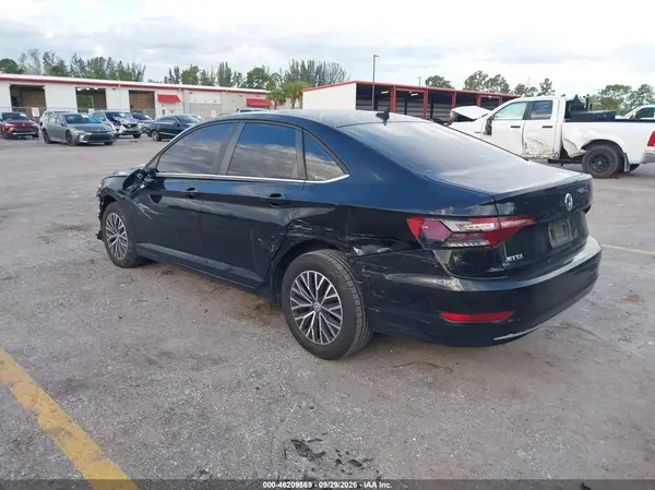 3VWC57BU3MM025353 — 2021 Volkswagen Jetta, фото 3 с аукциона IAAI, Передняя часть