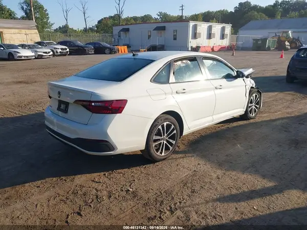 3VWBM7BU3RM061694 — 2024 Volkswagen Jetta, фото 4 с аукциона IAAI 13.10.2026, Передняя часть справа