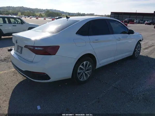 3VW5M7BU2RM101616 — 2024 Volkswagen Jetta, фото 4 с аукциона IAAI, Передняя часть