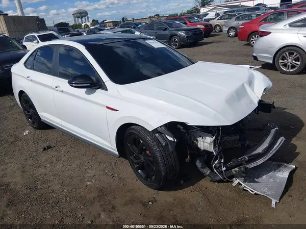 3VW2T7BU0RM049733 — 2024 Volkswagen Jetta, Передняя часть (Front End), фото до ремонта