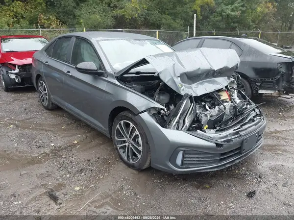 3VWBM7BU1RM008086 — 2024 Volkswagen Jetta, Передняя часть (Front End), фото до ремонта