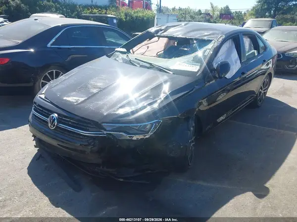 3VWBM7BU7RM038922 — 2024 Volkswagen Jetta, фото 2 с аукциона IAAI, Опрокидывание
