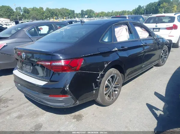 3VWBM7BU7RM038922 — 2024 Volkswagen Jetta, фото 4 с аукциона IAAI, Опрокидывание