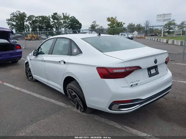 3VWGM7BU0RM070584 — 2024 Volkswagen Jetta, фото 3 с аукциона IAAI, LEFT & RIGHT SIDE