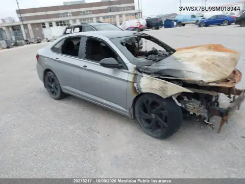 3VWSX7BU9SM018944 — 2025 Volkswagen Jetta, Огонь в двигателе, фото до ремонта