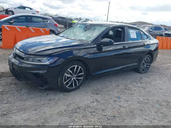 3VW7X7BU6SM093462 — 2025 Volkswagen Jetta, фото 2 с аукциона IAAI 13.10.2026, Передняя часть справа