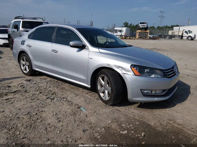 2015 Volkswagen Passat 1.8t Limited Edition VIN 1VWAS7A34FC111428 фото 1
