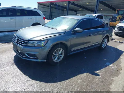 2016 Volkswagen Passat 1.8t S VIN 1VWAT7A38GC025215 фото 2