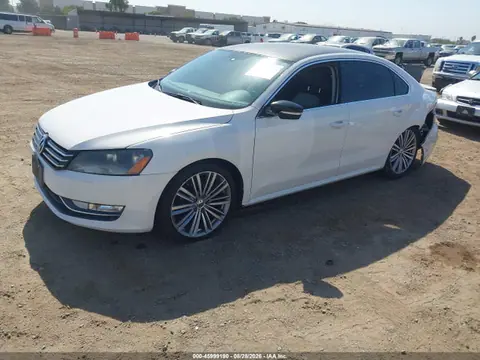 2015 Volkswagen Passat 1.8t Sport VIN 1VWBT7A31FC037306 фото 2