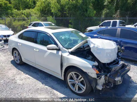 2015 Volkswagen Passat 2.0 Tdi Highline VIN 1VWCV7A32FC042643 фото 1