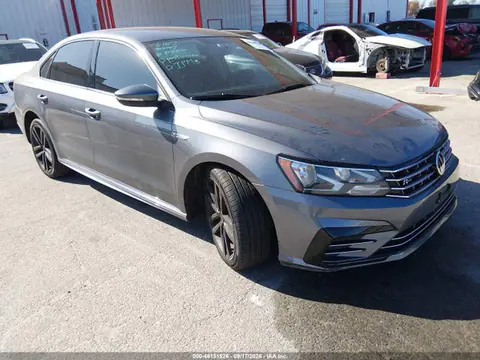 2018 Volkswagen Passat 2.0t R-line/2.0t S VIN 1VWAA7A34JC013883 фото 1